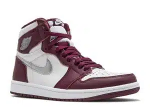  AIR JORDAN 1 RETRO HIGH OG 'BORDEAUX' 2021 - immagine 2
