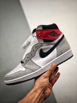 AIR JORDAN 1 RETRO HIGH OG 'GRIGIO FUMO'  - immagine 3