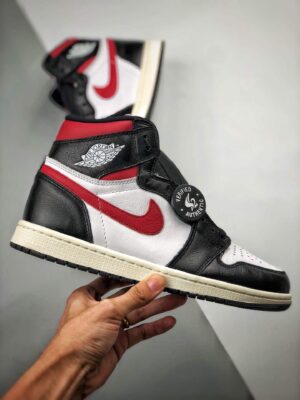 AIR JORDAN 1 RETRO HIGH OG 'PALESTRA RED'  - immagine 4