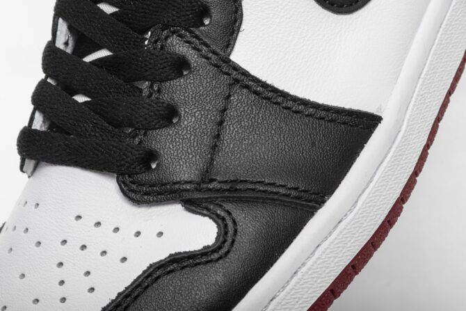 AIR JORDAN 1 RETRO HIGH REPLICA 'SATIN BLACK TOE' - immagine 6