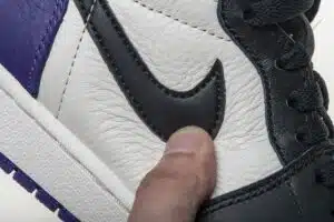  AIR JORDAN 1 HIGH OG 'COURT PURPLE' NERO - immagine 6