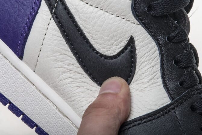 REPLICA AIR JORDAN 1 HIGH OG 'COURT PURPLE' NERO - immagine 6