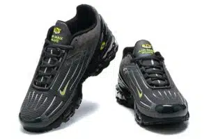 AIR MAX PLUS 3 'NERO VOLT'  - immagine 3