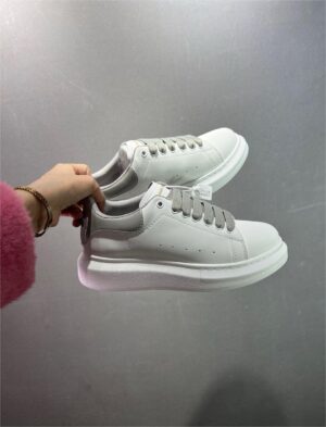 ALEXANDER MCQUEEN OVERSIZED  'BIANCHE E GRIGIE' - immagine 2