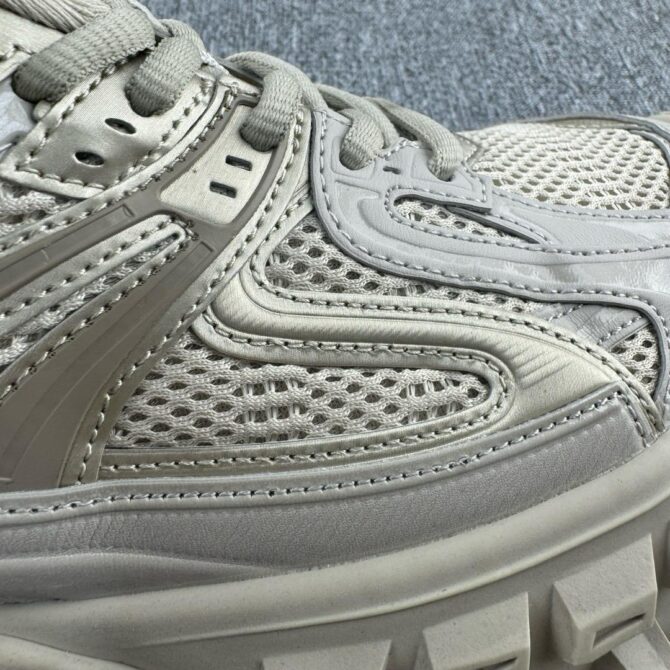 REPLICA BALENCIAGA DEFENDER ‘BEIGE’ - immagine 2