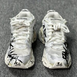 BALENCIAGA RUNNER GRAFFITI 'BIANCHE' - immagine 2