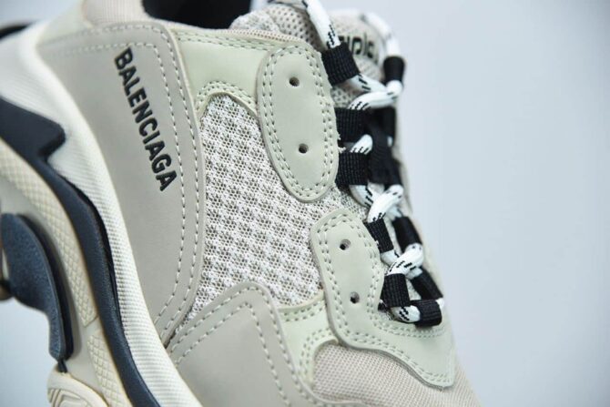 REPLICA BALENCIAGA TRIPLE S TRAINER 'VANILLE' - immagine 2