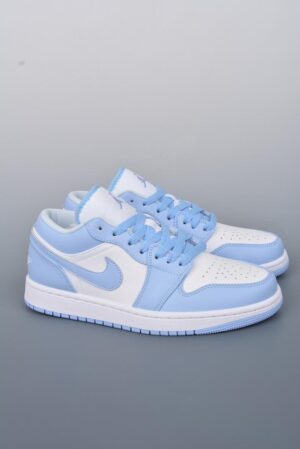  JORDAN 1 LOW WHITE 'ICE BLUE' - immagine 2