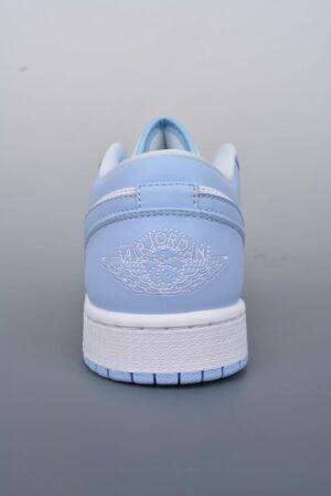  JORDAN 1 LOW WHITE 'ICE BLUE' - immagine 6