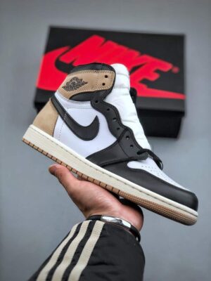 AIR JORDAN 1 RETRO HIGH 'LATTE' REPLICA - immagine 10