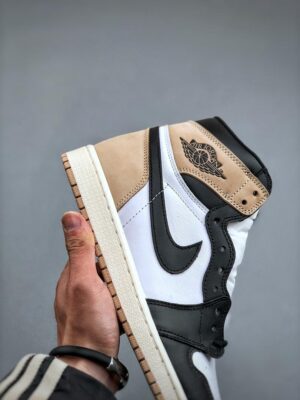 AIR JORDAN 1 RETRO HIGH 'LATTE' REPLICA - immagine 5