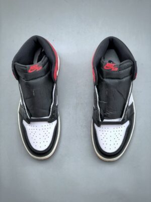JORDAN 1 RETRO HIGH OG ‘BLACK TOE’ REIMAGINED  - immagine 6