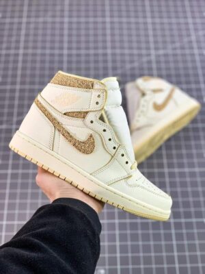 REPLICA JORDAN 1 RETRO HIGH OG 'CRAFT VIBRATIONS OF NAIJA' - immagine 8