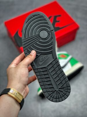  JORDAN 1 RETRO HIGH OG 'LUCKY GREEN - immagine 3
