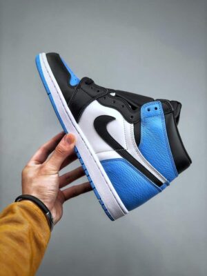 JORDAN 1 RETRO HIGH OG 'UNC TOE'  - immagine 9