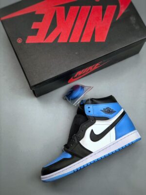 JORDAN 1 RETRO HIGH OG 'UNC TOE'  - immagine 8