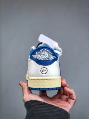 JORDAN 1 RETRO LOW OG SP FRAGMENT X TRAVIS SCOTT SAIL 'MILITARY BLUE'  - immagine 4