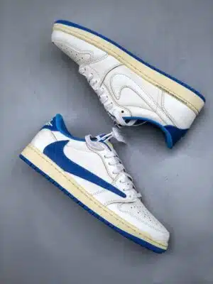 JORDAN 1 RETRO LOW OG SP FRAGMENT X TRAVIS SCOTT SAIL 'MILITARY BLUE'  - immagine 2