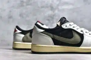REPLICA JORDAN 1 RETRO LOW OG SP TRAVIS SCOTT MEDIUM OLIVE - immagine 2