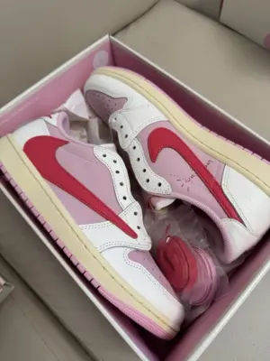 JORDAN 1 RETRO LOW OG SP TRAVIS SCOTT SAIL ‘TROPICAL PINK’ - immagine 6