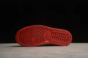 JORDAN 1 RETRO LOW 'TROPHY ROOM AWAY'  - immagine 4