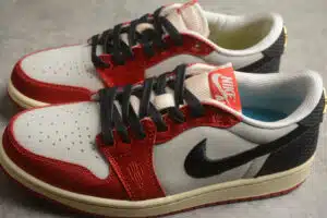 JORDAN 1 RETRO LOW 'TROPHY ROOM AWAY'  - immagine 2