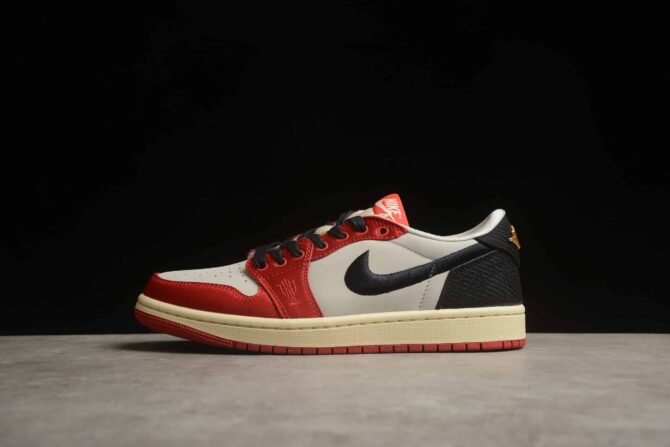 JORDAN 1 RETRO LOW 'TROPHY ROOM AWAY' REPLICA - immagine 8