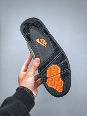 JORDAN 4 RETRO OG 'UNDEFEATED' (2025)  - immagine 3