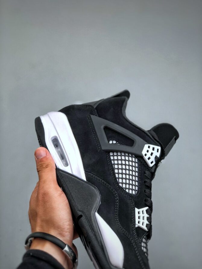JORDAN 4 RETRO ‘WHITE THUNDER’ REPLICA - immagine 5