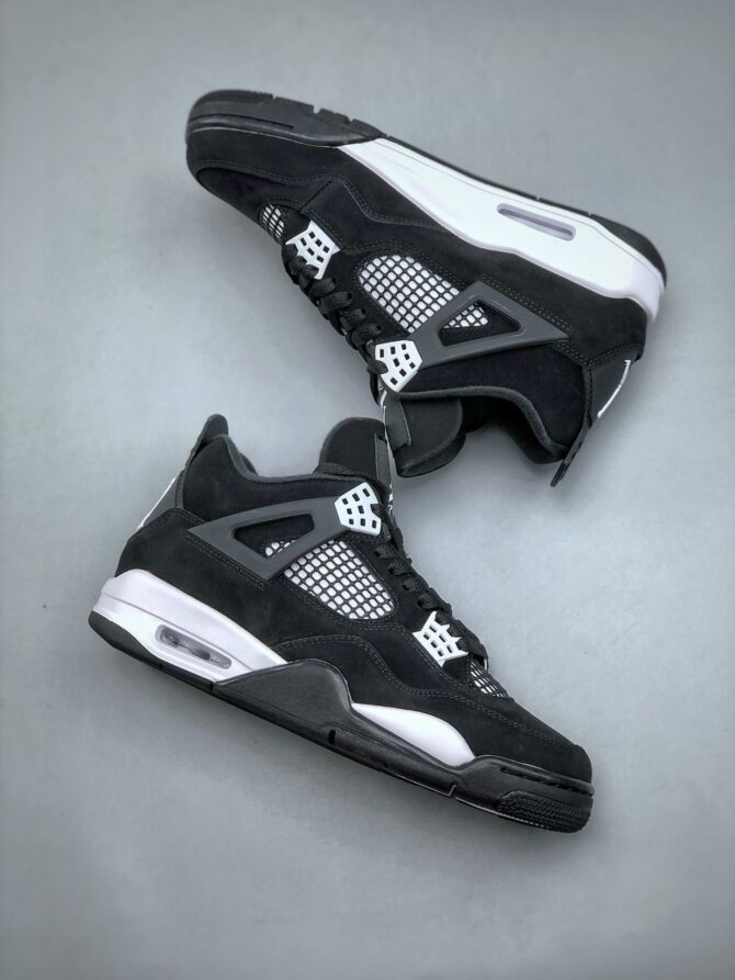 JORDAN 4 RETRO ‘WHITE THUNDER’ REPLICA - immagine 2