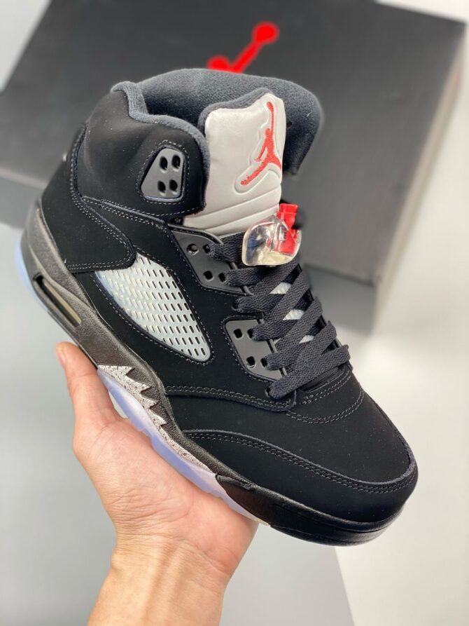 REPLICA JORDAN 5 RETRO 'BLACK METALLIC' REIMAGINED - immagine 10