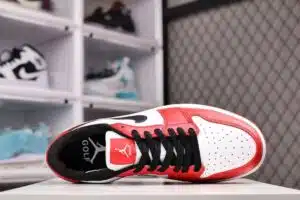 JORDAN RETRO 1 LOW GOLF 'CHICAGO'  - immagine 3