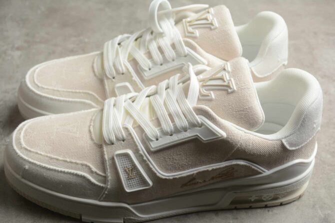 REPLICA LOUIS VUITTON TRAINER 'BEIGE BIANCO' MONOGRAM DENIM - immagine 2