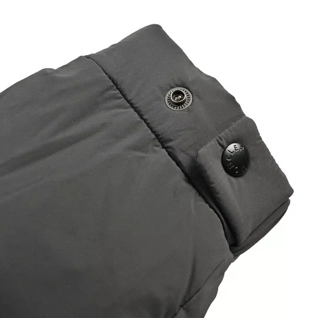 REPLICA PIUMINO MONCLER 'GRIGIO-NERO' - immagine 2