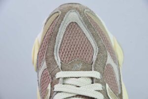 NEW BALANCE 9060 'LANDSLIDE MUSHROOM' - immagine 3