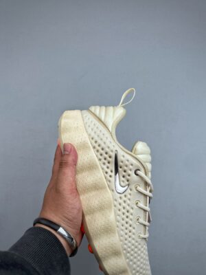 NIKE MIND 002 ‘LIGHT KHAKI’ - immagine 4