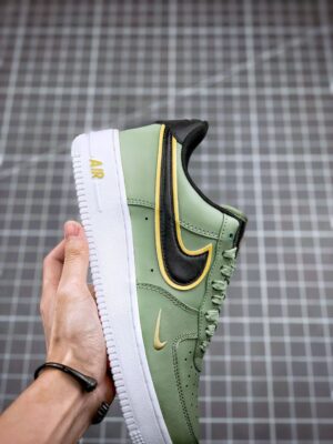 AIR FORCE 1 LOW '07 LV8 DOUBLE SWOOSH 'OLIVE GOLD BLACK' REPLICA - immagine 2