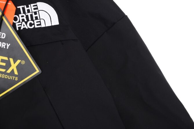 THE NORTH FACE GIACCA GORE-TEX 'NERO' REPLICA - immagine 5