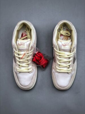  SB DUNK LOW 'CITY OF LOVE' - immagine 7