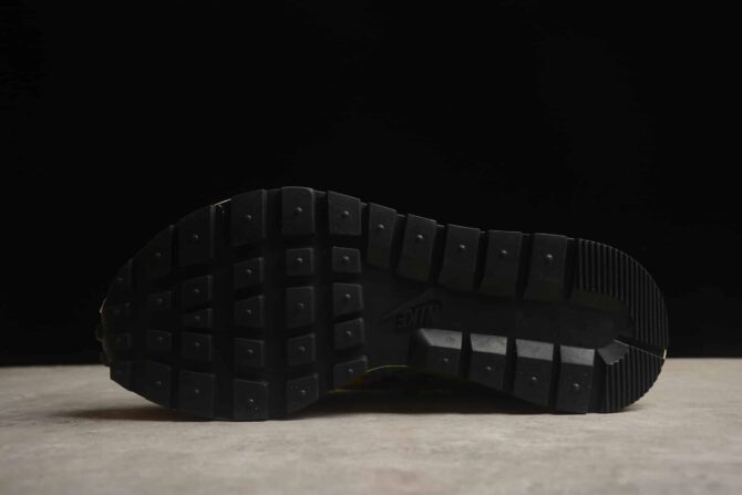REPLICA VAPORWAFFLE X SACAI 'WOVEN JPG' - immagine 4