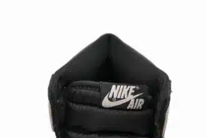  AIR JORDAN 1 RETRO HIGH OG GS 'CRIMSON TINT' - immagine 2