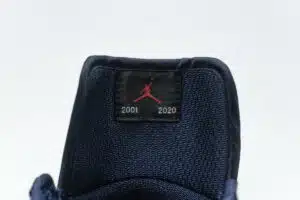  AIR JORDAN 1 RETRO HIGH CO.JP VALIGIA SPECIALE BOX 'MIDNIGHT NAVY' - immagine 3