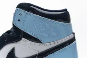 AIR JORDAN 1 RETRO HIGH OG 'BLUE CHILL'  - immagine 3