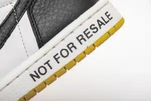 AIR JORDAN 1 RETRO HIGH OG NRG 'NON PER LA RIVENDITA'  - immagine 4