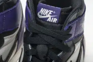  AIR JORDAN 1 HIGH OG 'COURT PURPLE' NERO - immagine 3
