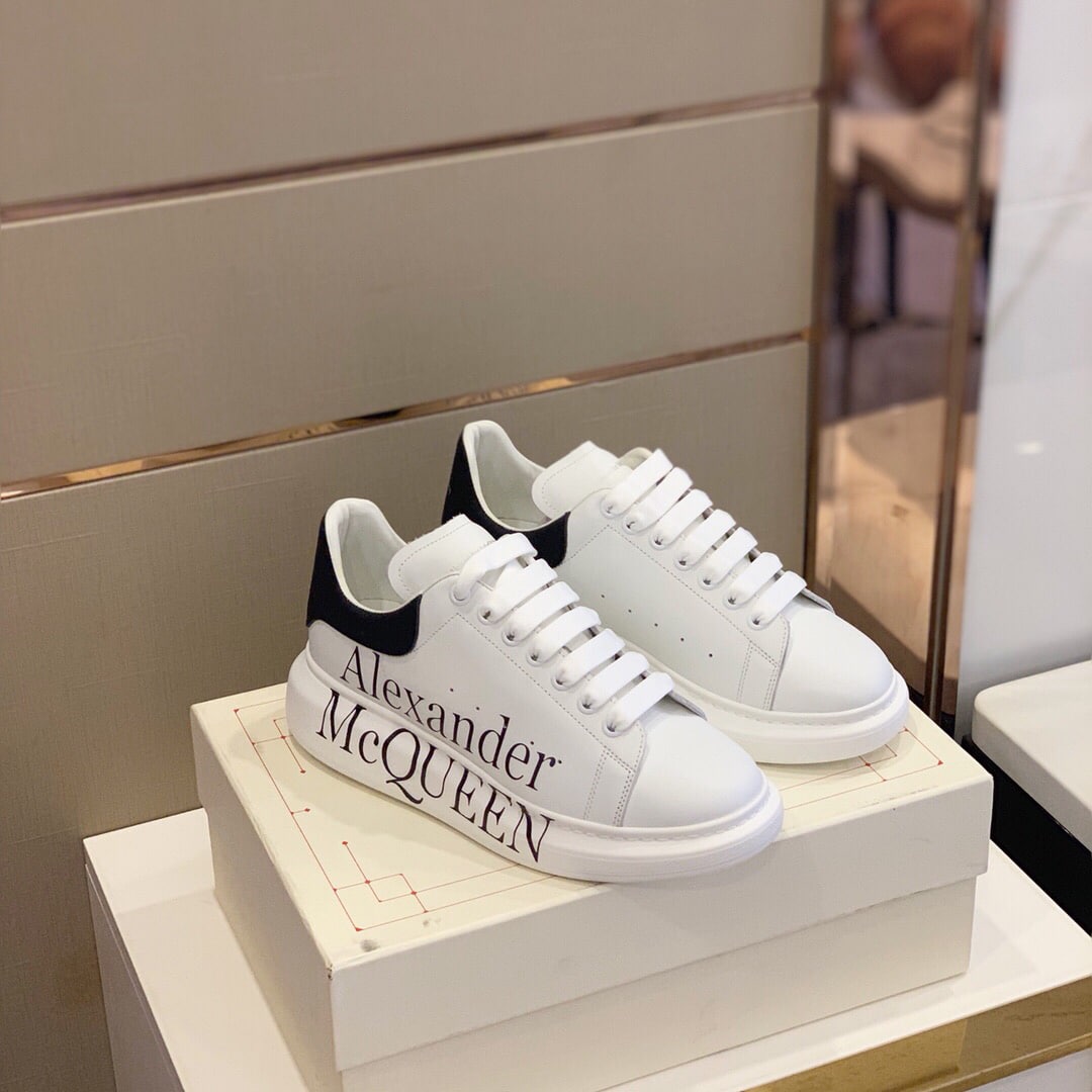 REPLICA ALEXANDER MCQUEEN LOGO BIANCO E NERO Scarpe Replica