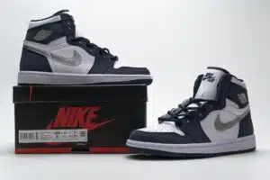  AIR JORDAN 1 RETRO HIGH CO.JP VALIGIA SPECIALE BOX 'MIDNIGHT NAVY' - immagine 2