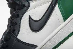 AIR JORDAN 1 RETRO HIGH OG 'PINE GREEN'  - immagine 5
