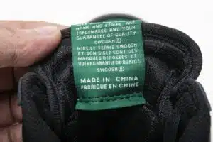 AIR JORDAN 1 RETRO HIGH OG 'PINE GREEN'  - immagine 2