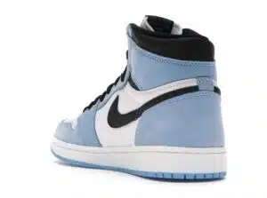 AIR JORDAN 1 RETRO HIGH OG 'UNIVERSITY BLUE' REPLICA - immagine 4